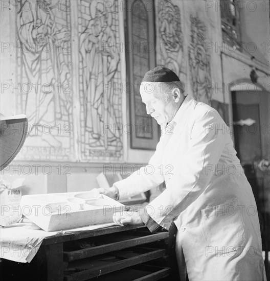 Richard A. Nüscheler, glass painter (1877-1950)