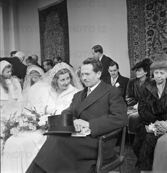 Elisabeth Amalie, Franz Josef's mother, is behind him on the right.