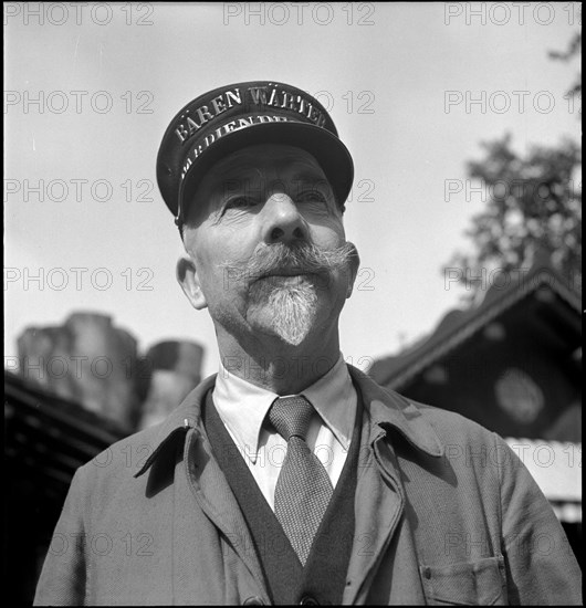 Rudolf Grossenbacher, keeper of Baerengraben, 1951