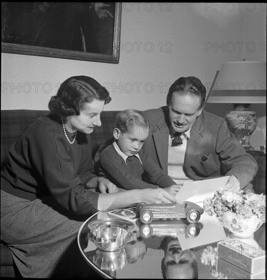 Emmanuel de Graffenried and family, 1950