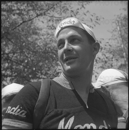 Hans Schütz, race cyclist