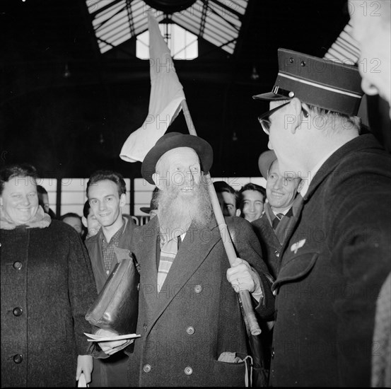 Max Daetwyler, departure to Budapest, Zurich main station 1961