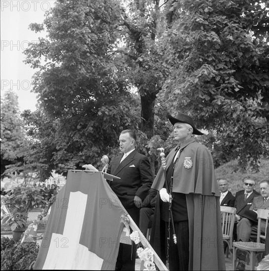 Mr Moser, president of the cantonal government, at the opening ceremony for the restored Porrentruy Castle, 1961