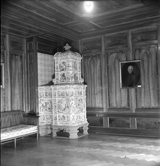 Tiled stove at Jegenstorf Castle, around 1955