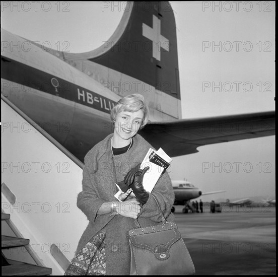 Heidi Abel at Zurich-Kloten airport before boarding to Madrid, 1958