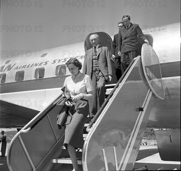 German Federal Chancellor Adenauer, stopover in Switzerland 1951