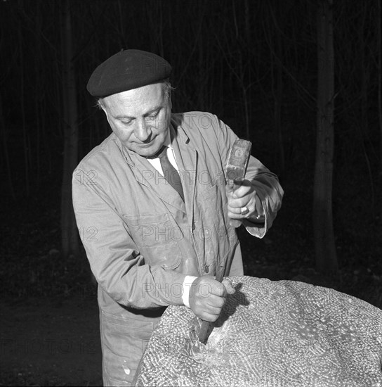 Sculptor Arnold d'Altri, Zurich 1961