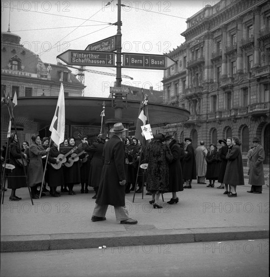 Salvation Army fundraising campaign in favour of avalanche victims, Zurich 1951