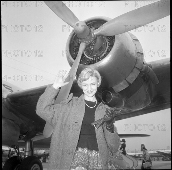 Heidi Abel at Zurich-Kloten airport before boarding to Madrid, 1958