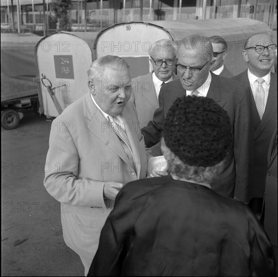 Ludwig Erhard, arrival at Zurich-Kloten airport 1959