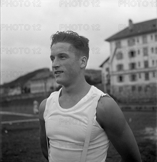 Jean Tschabold, gymnast 1942