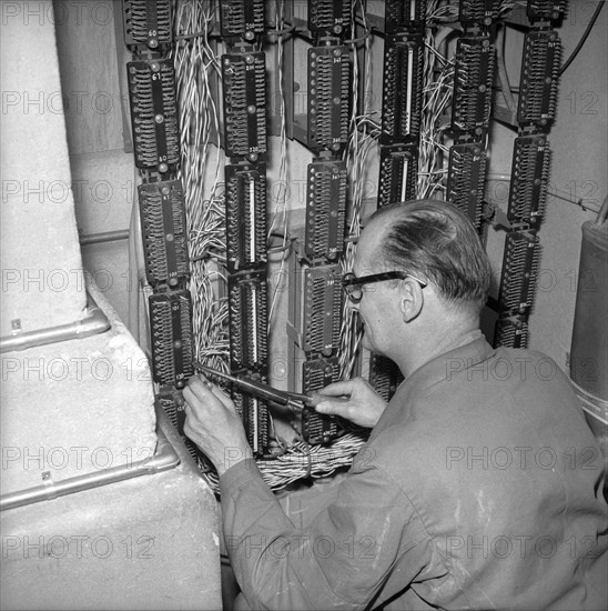 Telephone network maintenance at Palace of Nations, Geneva 1959