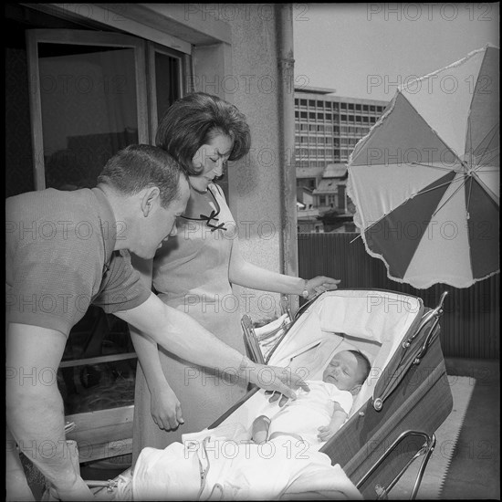 Ingemar Johansson, boxer with family 1963