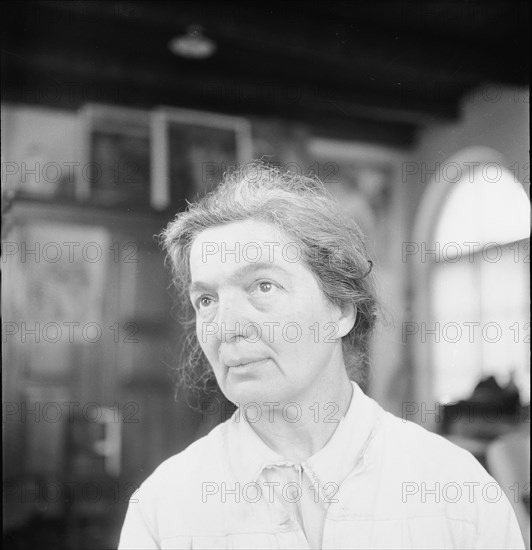 Regina Conti, paintress. ca. 1940