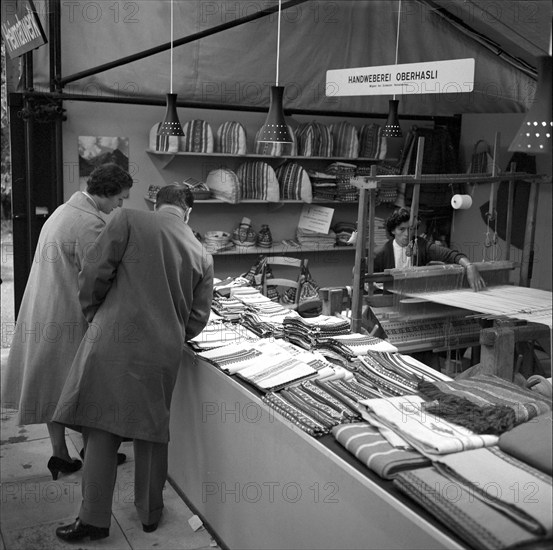 SAFFA 1958: woman at a hand loom.