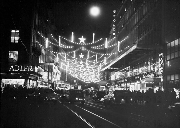 Christmas lighting on Rue de Rive, Geneva 1960.