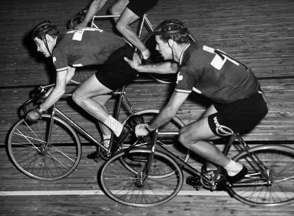 Brussels Sixdays 1953: Von Buren and Koblet.