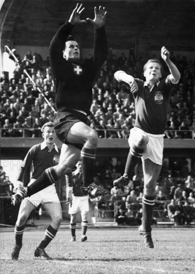 International match Switzerland - Austria: keeper Charly Elsener 1965.