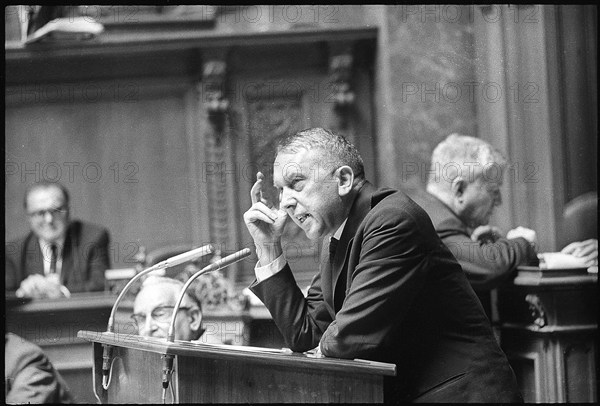 Leo Schurmann during Federal Council elections in Swiss federal parliament.