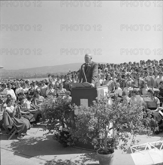 Rudolf Meier speaking on canton Zurich's day of the SAFFA fair 1958.