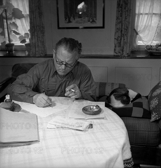 Schaggi Streuli writing, around 1949.