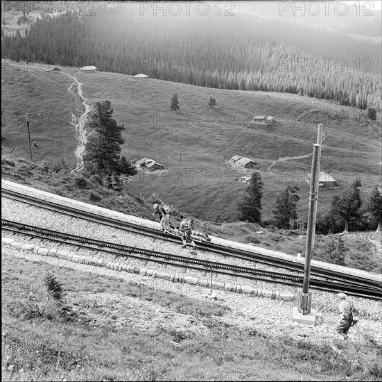 Accident at the Eiger North Face 1961: Recovery of Adi Mayr.