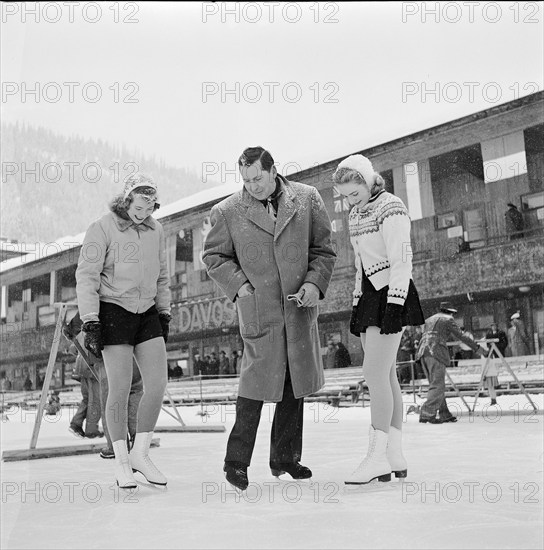 Figure Skating WCH 1953 Davos: Graham, unidentified, Morrow.