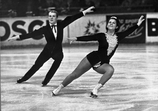 European Figure Skating Championships 1966, Bratislava: The Swiss couple Aellig and Mathys.