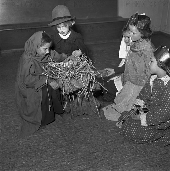 Christmas party, old peoples home Herrliberg 1952: nativity play.