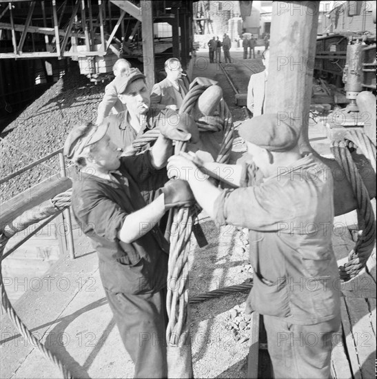 Heavy load, cylinder for the papermill Cham 1953.