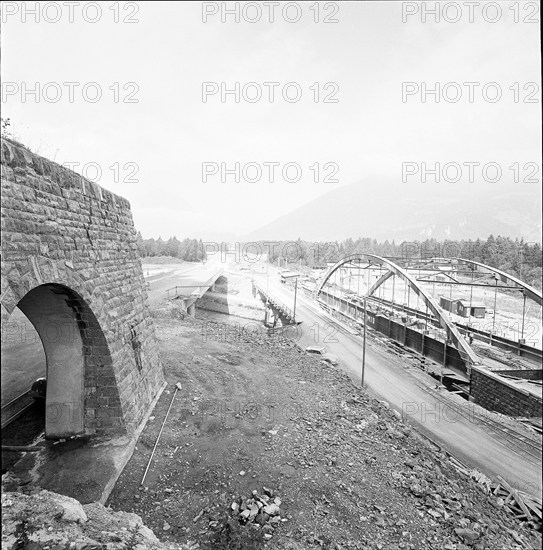 Road on the left shores of the Walensee under construction, 1959.