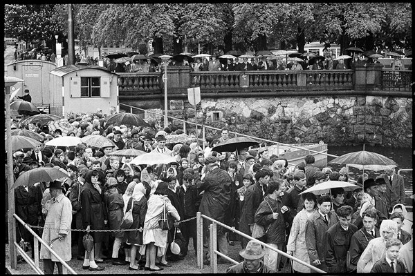 Thousand pupils from canton Vaud visit Zurich 1965.