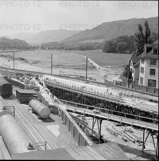 Giesshubel Zurich Sihltal railway bridge under construction 1959.