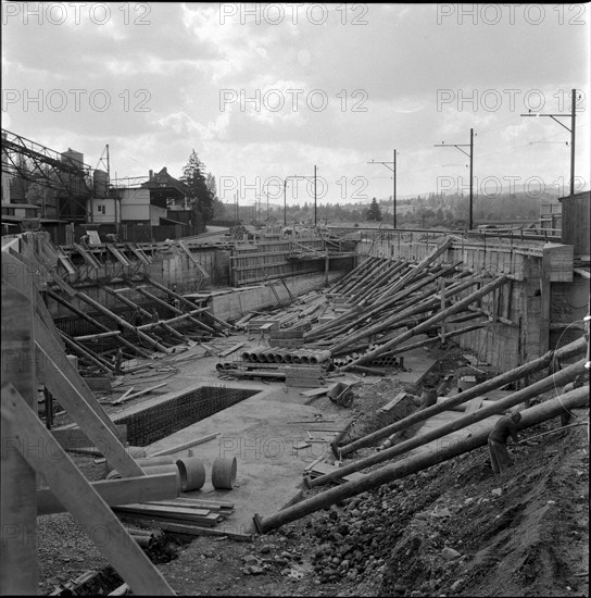 Giesshubel Zurich Sihltal railway bridge under construction 1959.