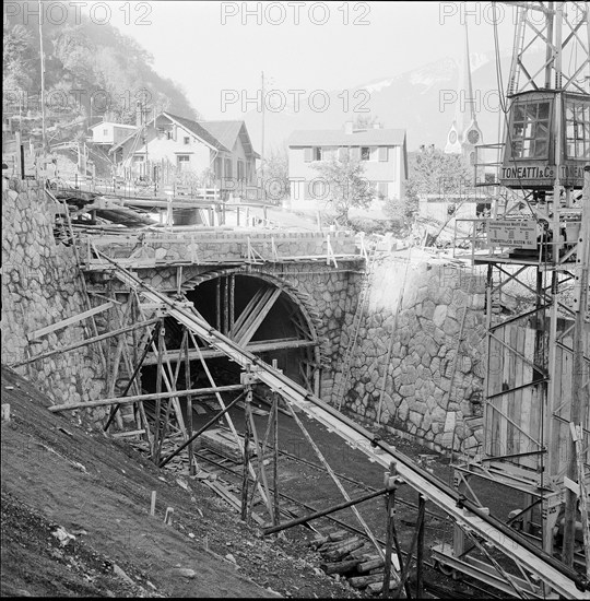 Muhlehorn GL, Road on the left shores of the Walensee under construction, 1957.