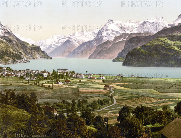 Brunnen And The Alps