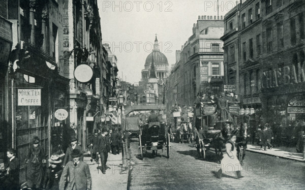 The photo dates to 1922. The caption reads: St. Paul's Cathedral, London. View from Fleet Street.