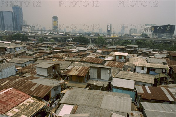 THAILAND, Bangkok, View over the roof tops of Klong Toey slum housing area