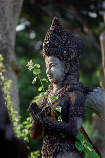 LAOS, Vientiane, One of the many statues at Buddha Park