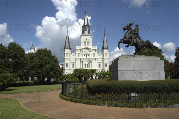 USA, Louisiana, New Orleans, French Quarter. Jackson Square with equestrian statue of Andrew Jackson and St Louis Cathedral beyond