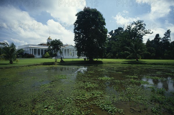 INDONESIA, Java, Bogor, The Presidential Palace built by the Dutch in 1745 and situated beside the botanical gardens.