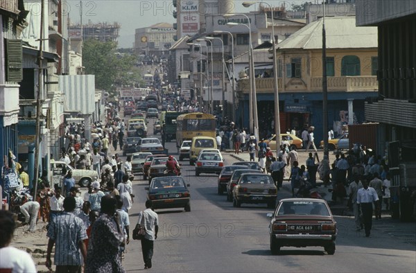 GHANA, Accra, Busy street scene in the city centre.