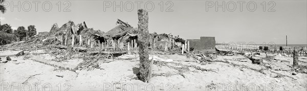 INDIA, Tamil Nadu, A fishing village lies destroyed by the Indian Ocean Tsunami of December 26th 2004.