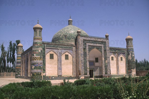 CHINA, Xinjiang Province, Kashgar, Eidgah Mosque exterior