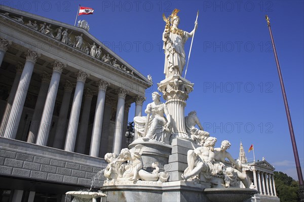 Statue of Athena in front of Parliament building. Photo : Bennett Dean